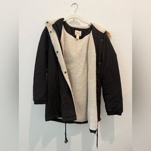 Forever 21 Black Sherpa-Lined Puffer Coat with Faux Fur Trim around Hood